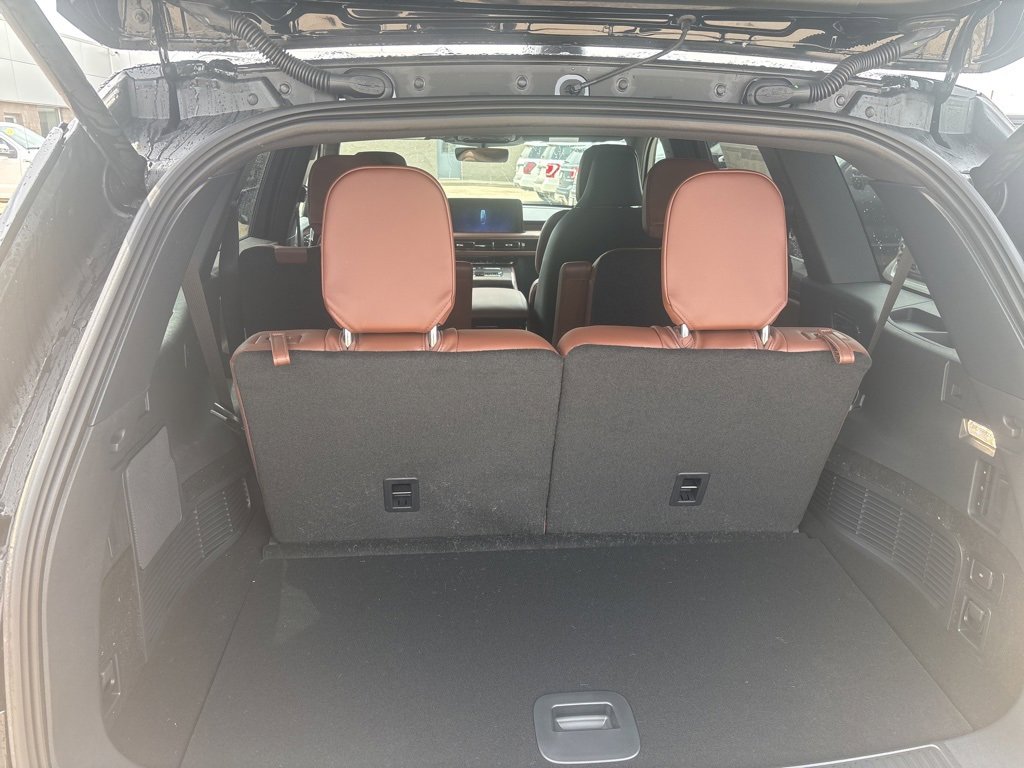 New 2025 Lincoln Aviator Reserve w/ Equipment Group 201A image 11