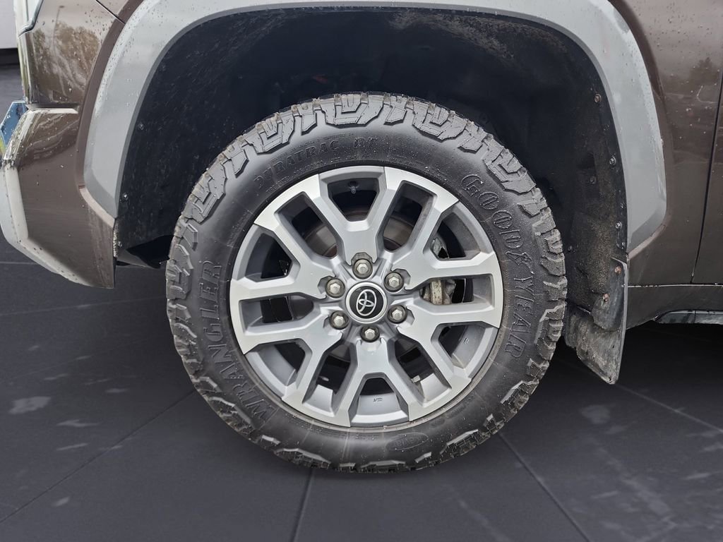 Used 2023 Toyota Tundra 1794 Edition AWD/4WD image 15