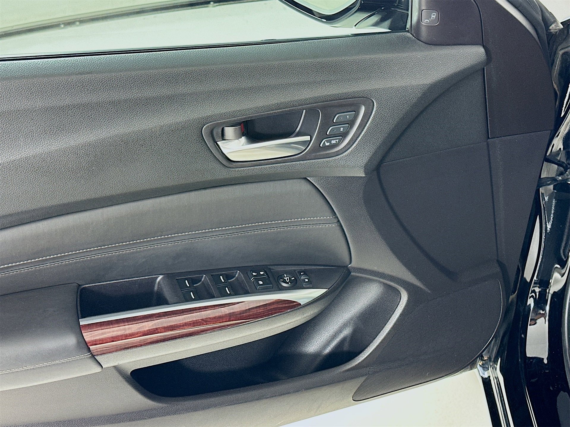 Used 2015 Acura TLX V6 w/ Advance Package image 19