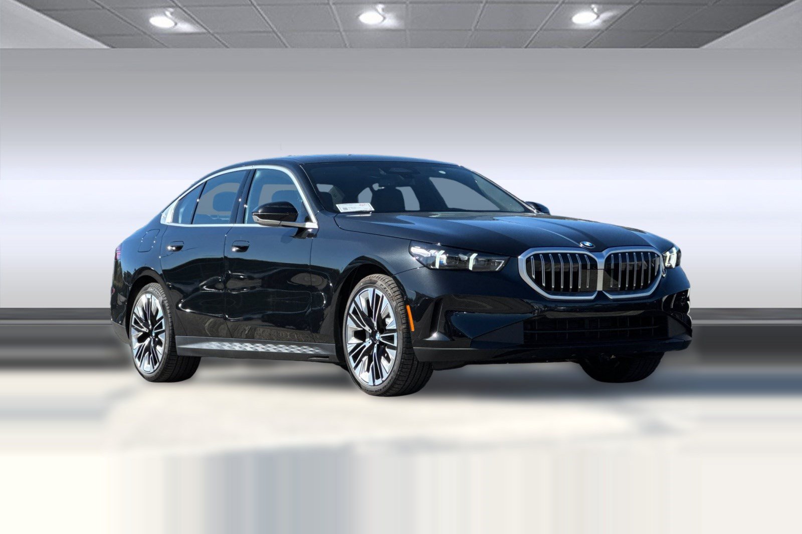Used 2026 BMW 530i w/ Premium Package RWD image 7