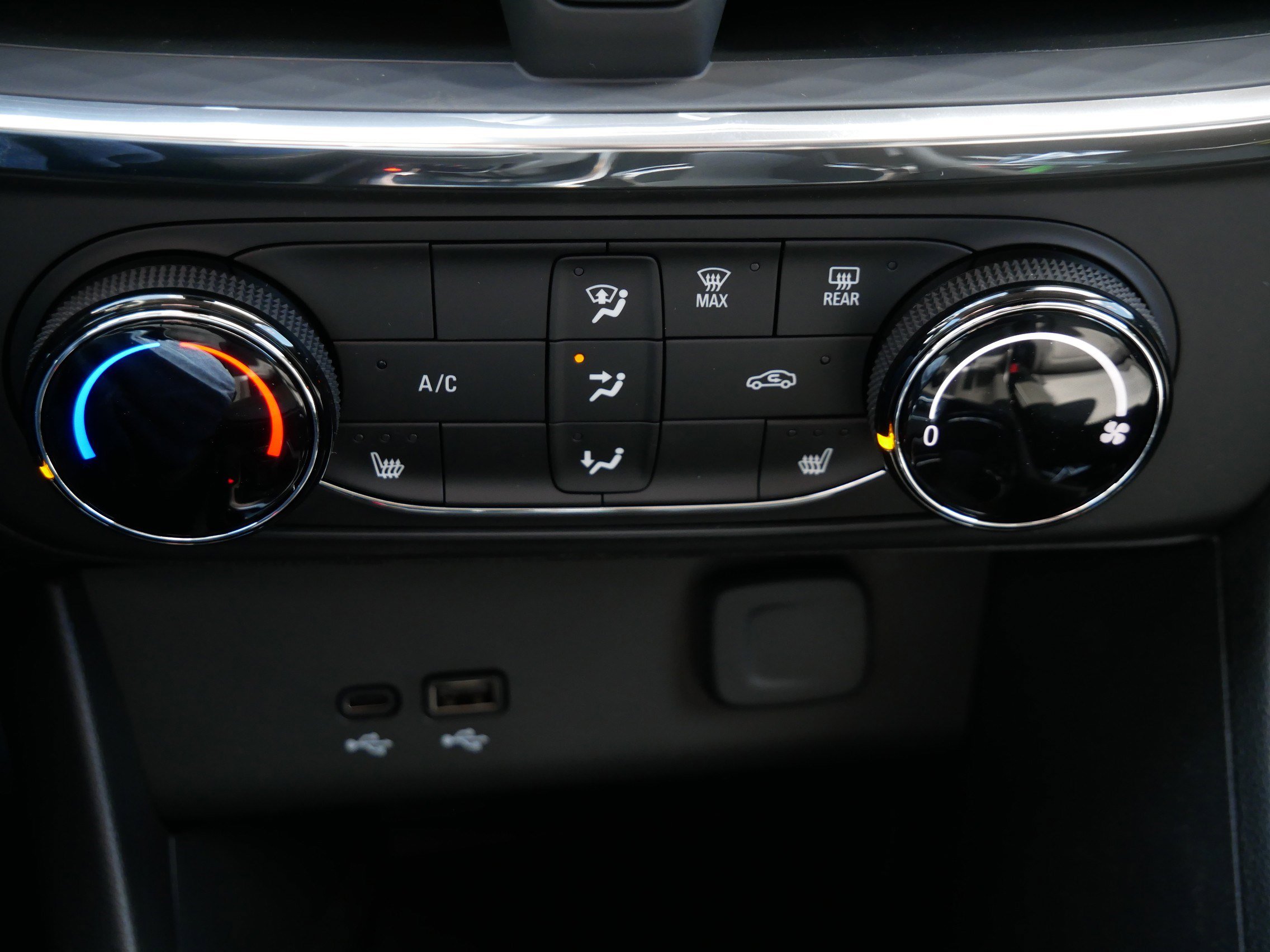 New 2026 Buick Encore GX Preferred w/ Advanced Technology Package FWD image 8