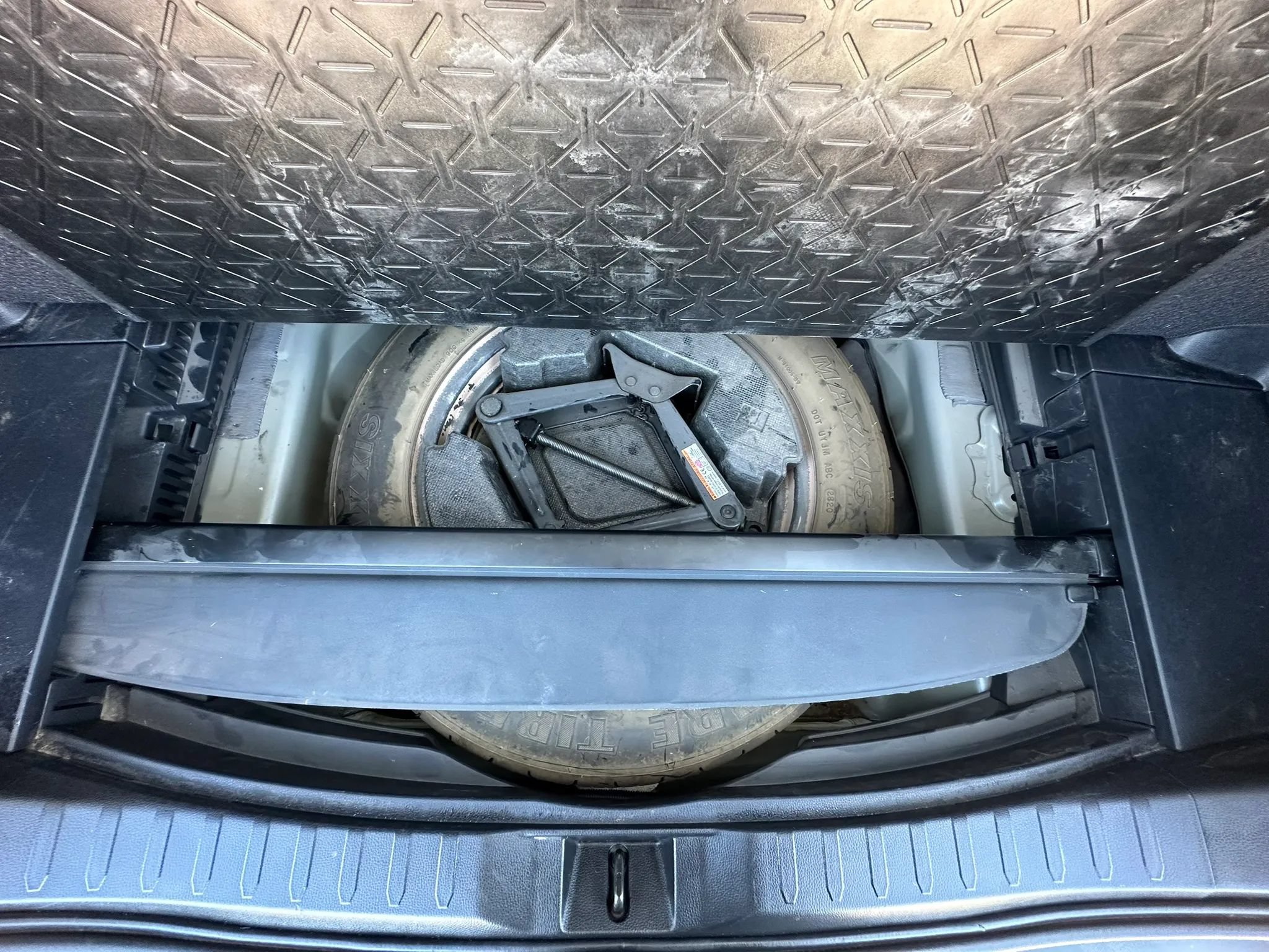Used 2021 Toyota RAV4 XLE w/ Convenience Package AWD/4WD image 19