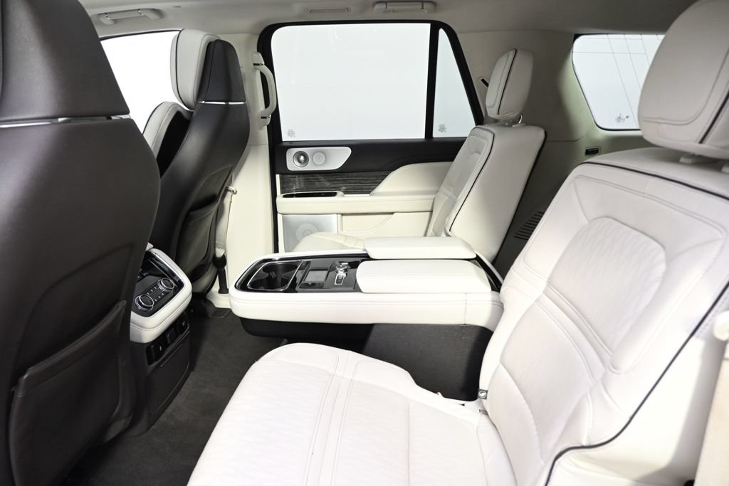 Used 2021 Lincoln Navigator L Black Label AWD/4WD image 21