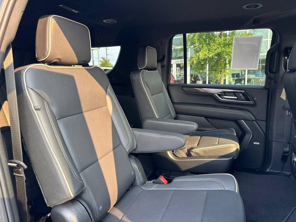 Used 2025 GMC Yukon XL Elevation RWD image 24