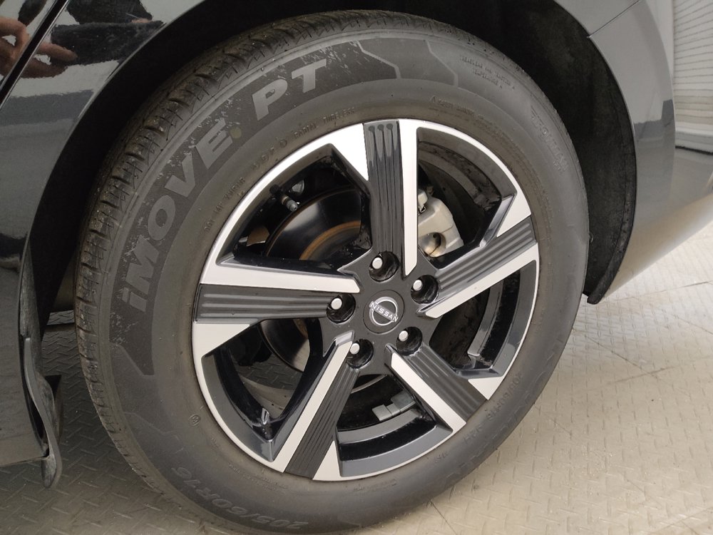 Used 2024 Nissan Sentra SV FWD image 31