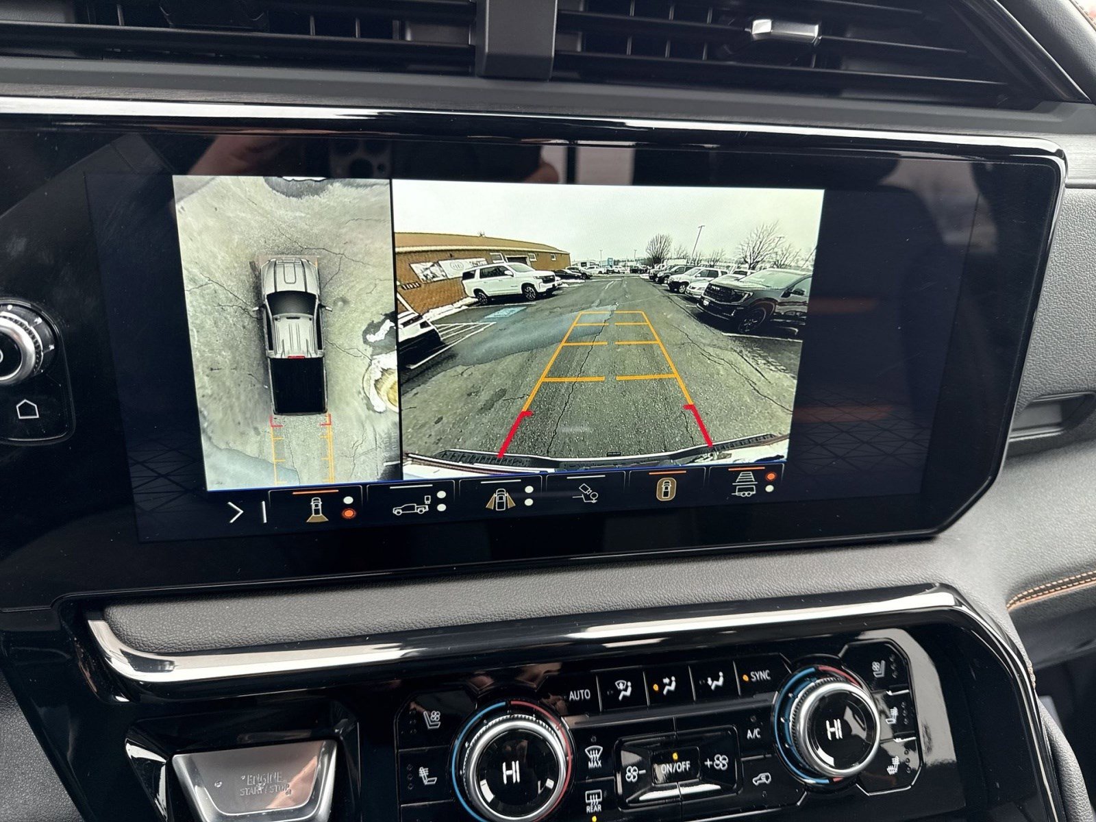 Used 2025 GMC Sierra 2500 AT4 w/ AT4 Premium Plus Package image 18