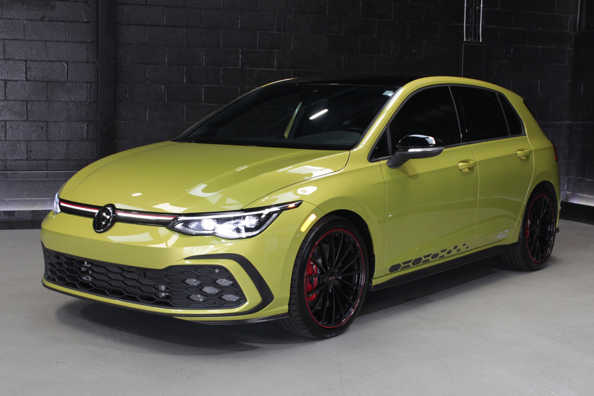 Used 2023 Volkswagen GTI 40th Anniversary Edition FWD image 4