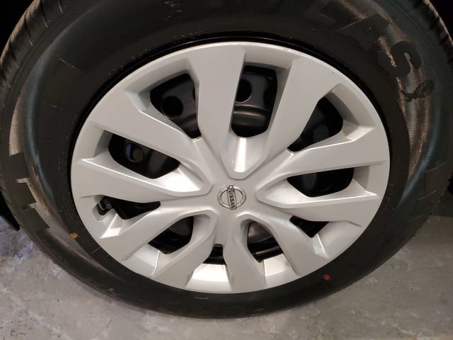 Used 2017 Nissan Rogue S AWD/4WD image 28