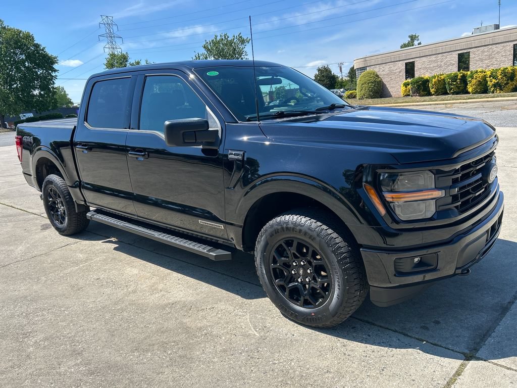 Used 2025 Ford F150 XLT w/ Equipment Group 301A Standard AWD/4WD image 9
