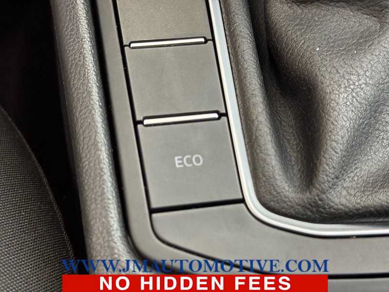 Used 2020 Volkswagen Jetta S w/ Driver Assistance Package FWD image 32