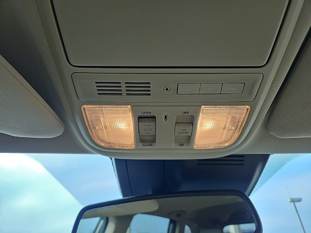 Used 2018 Honda CR-V Touring image 24