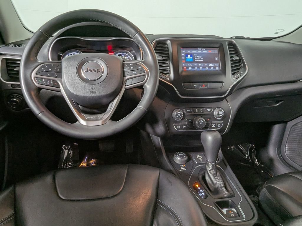 Used 2020 Jeep Cherokee Latitude Plus image 16