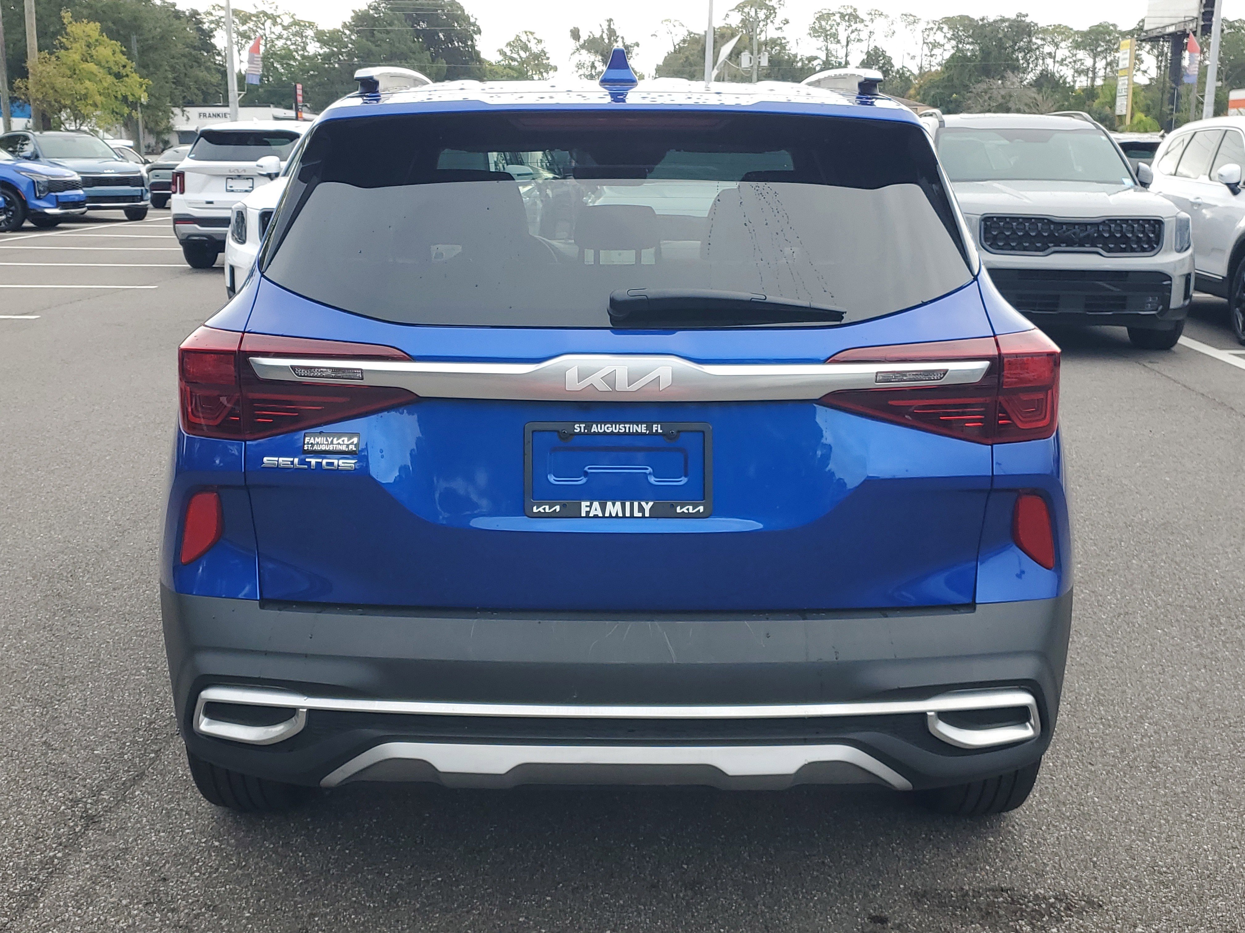 Certified 2023 Kia Seltos EX image 5