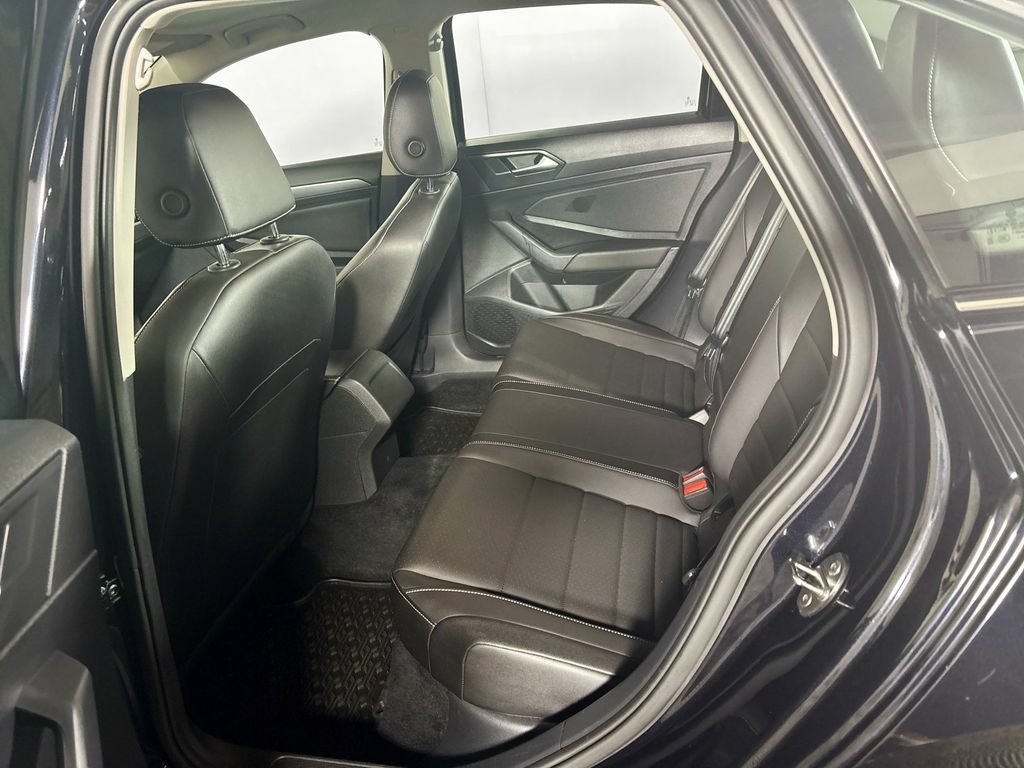 Certified 2022 Volkswagen Jetta SE FWD image 20