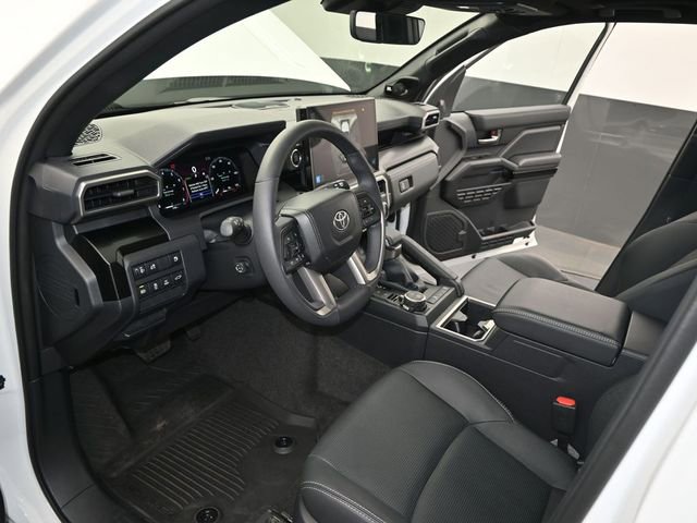 Used 2025 Toyota 4Runner Limited image 4