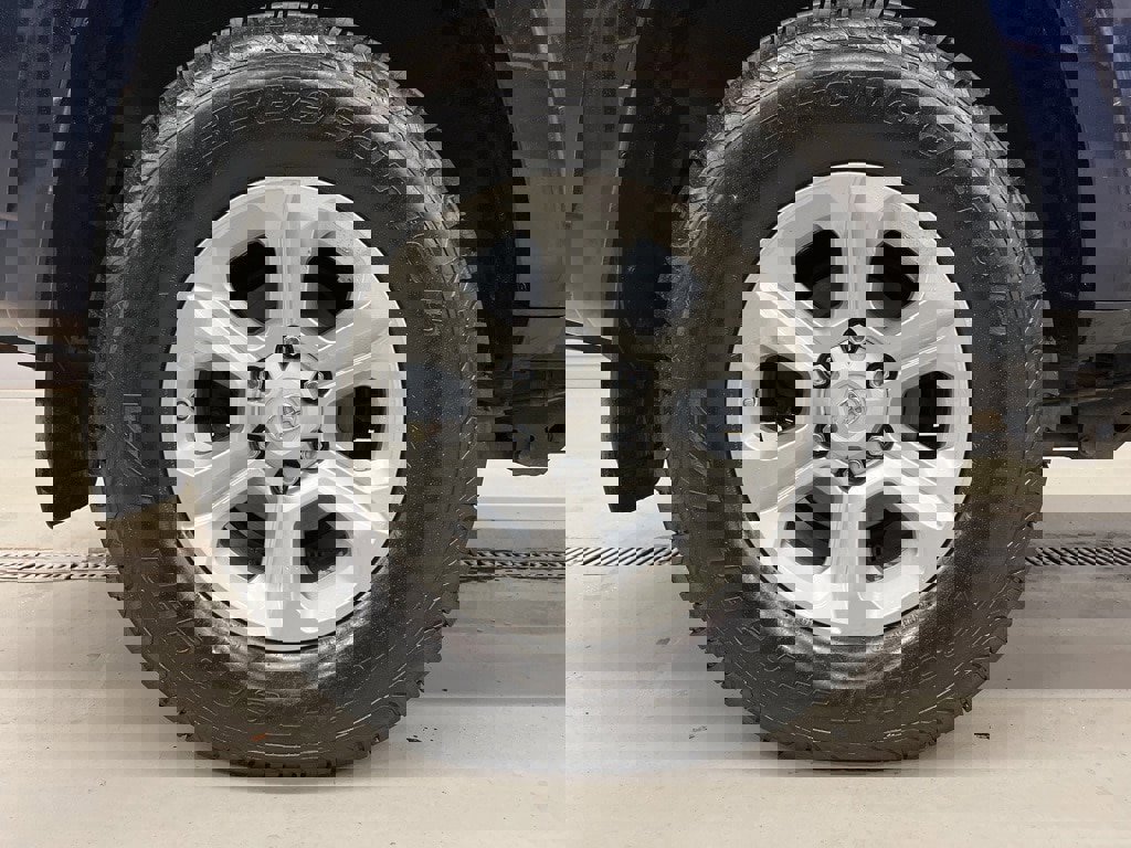 Used 2014 Toyota 4Runner image 34