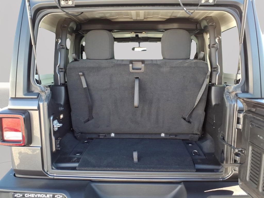 Used 2019 Jeep Wrangler Sport image 32