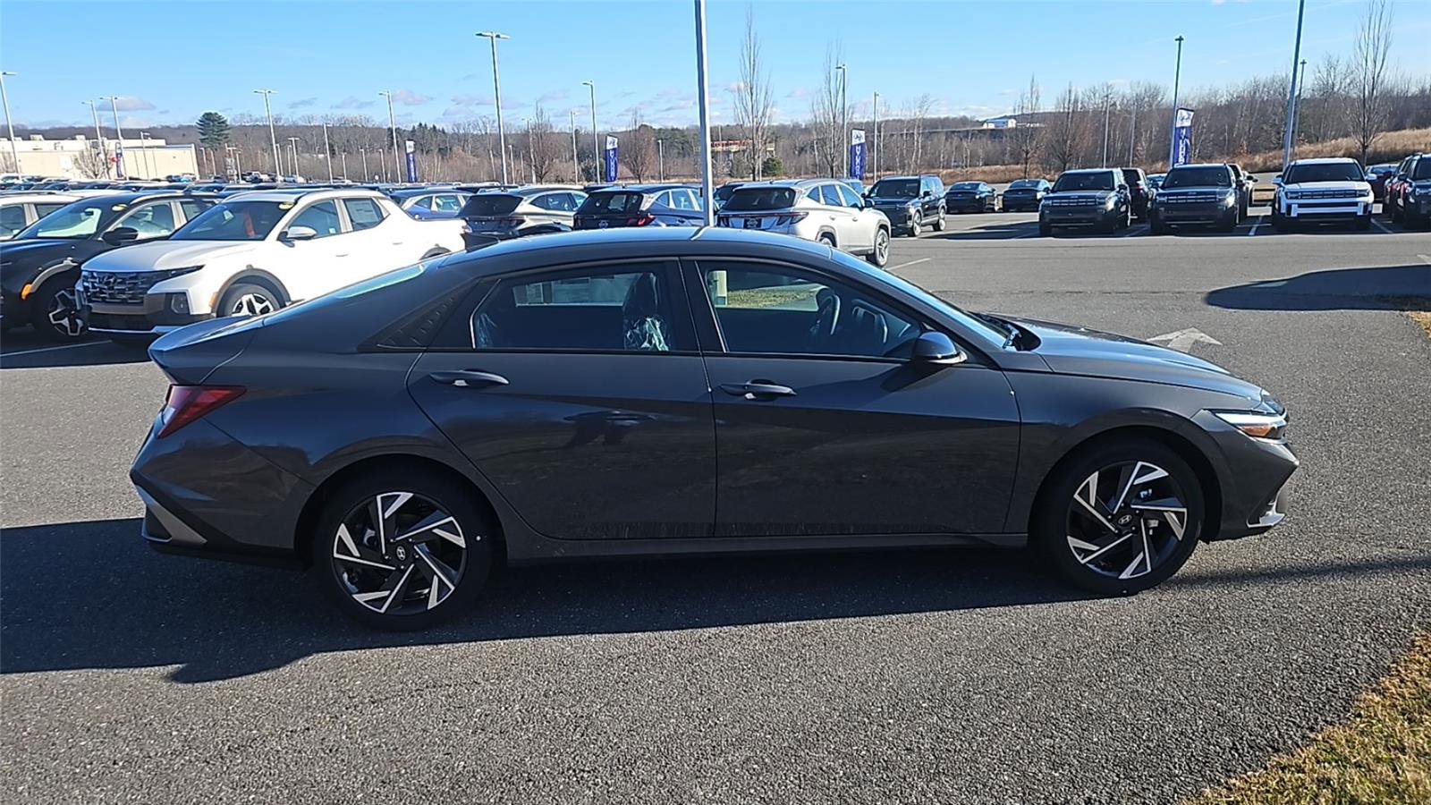 New 2025 Hyundai Elantra Sport image 8