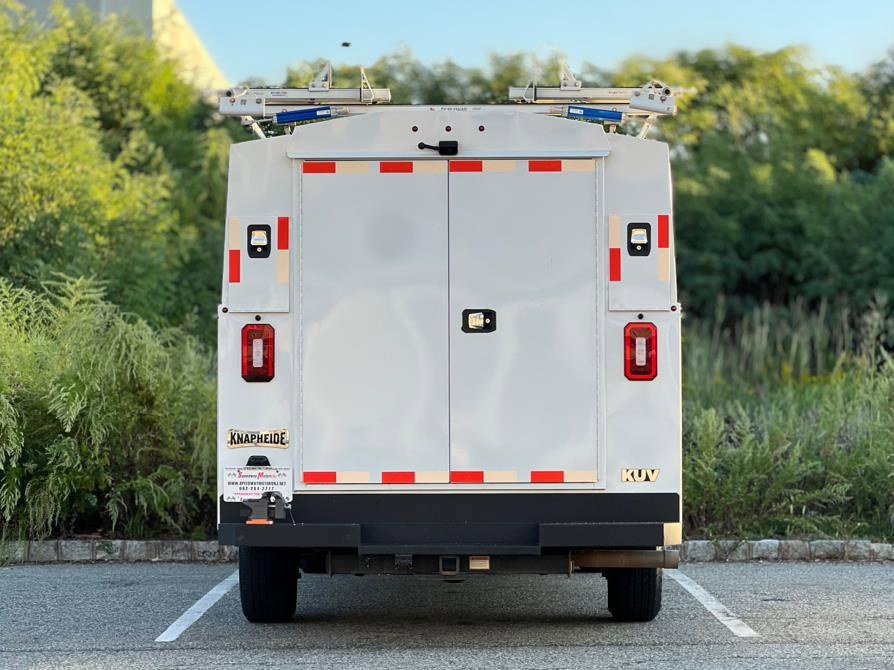 Used 2023 Ford E-350 and Econoline 350 Super Duty w/ Power Windows & Locks Group image 9