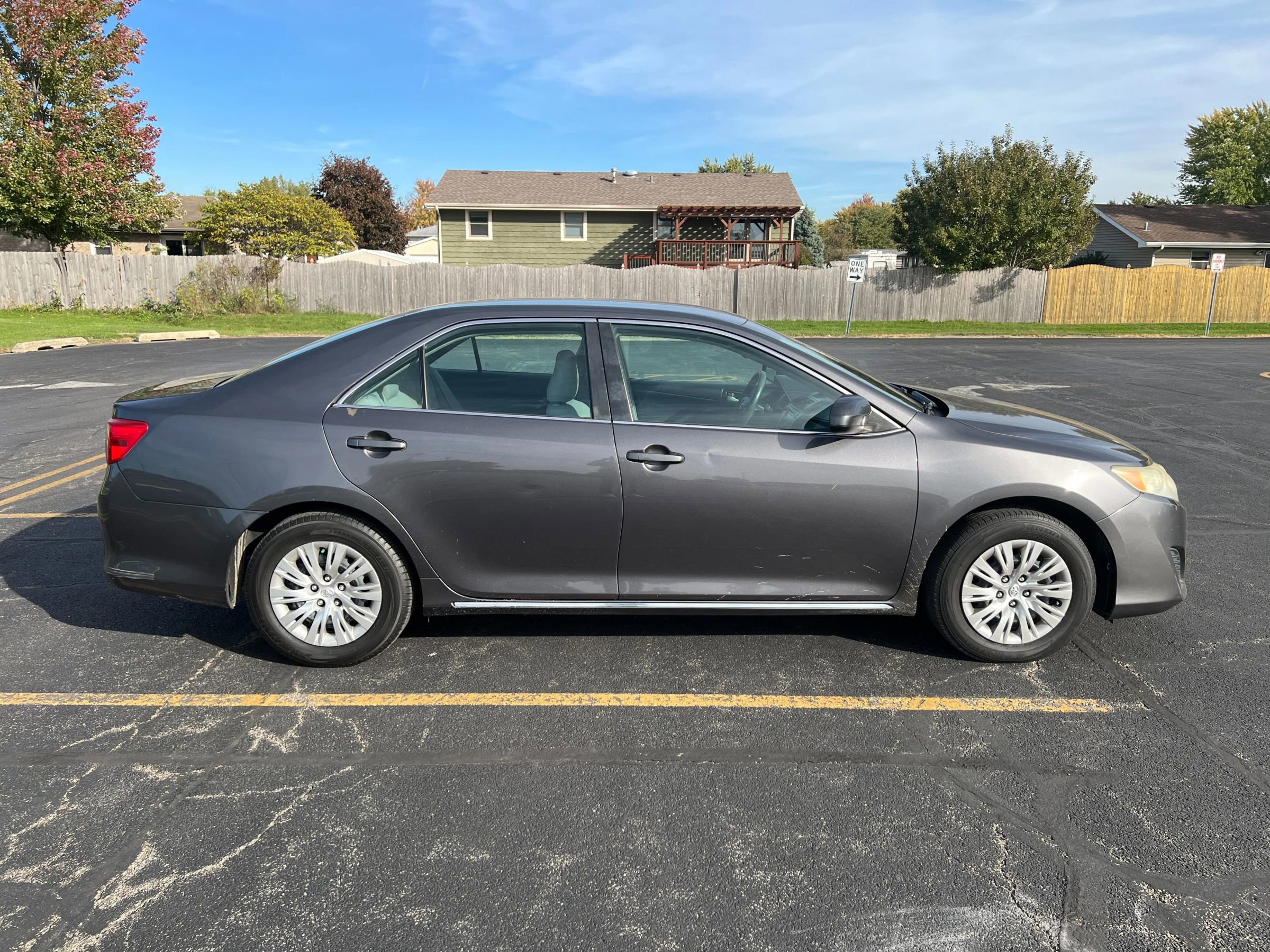 Used 2014 Toyota Camry LE FWD image 15