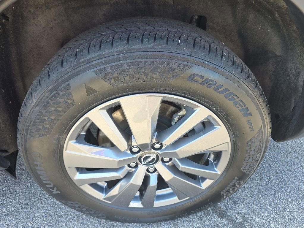 Used 2025 Nissan Pathfinder SV AWD/4WD image 6