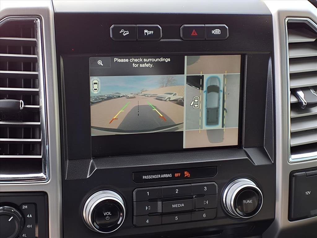 Used 2015 Ford F150 Platinum w/ Equipment Group 701A Luxury image 4