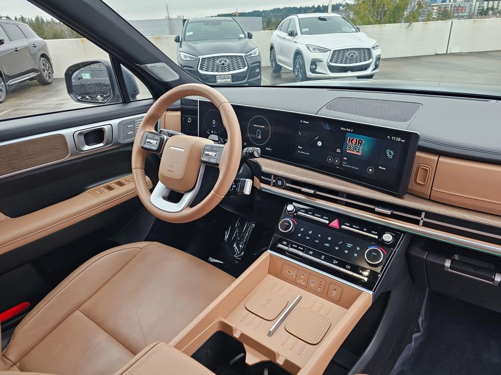 Used 2025 Hyundai Santa Fe Limited w/ Tow & Go Package image 10