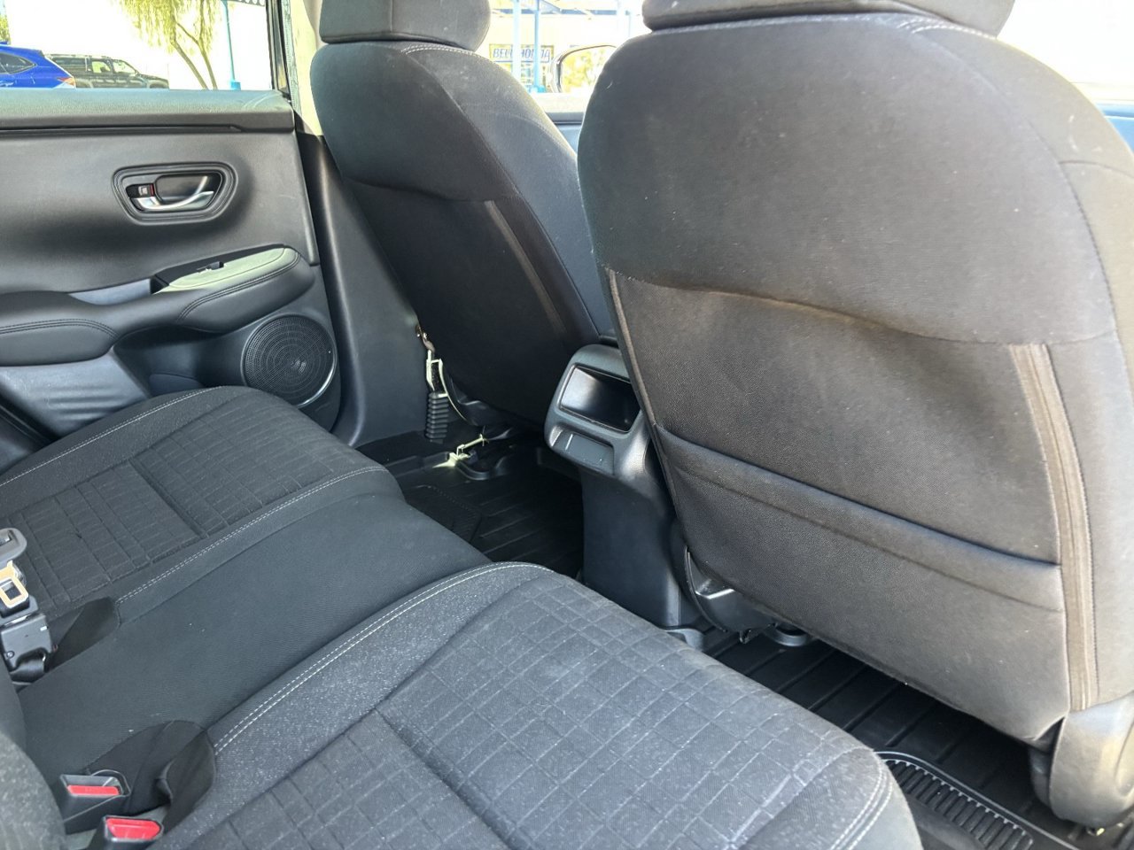 Used 2025 Honda HR-V LX image 11