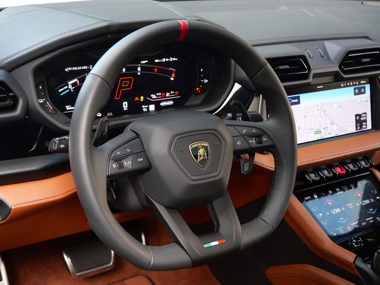 Used 2026 Lamborghini Urus Performante AWD/4WD image 15