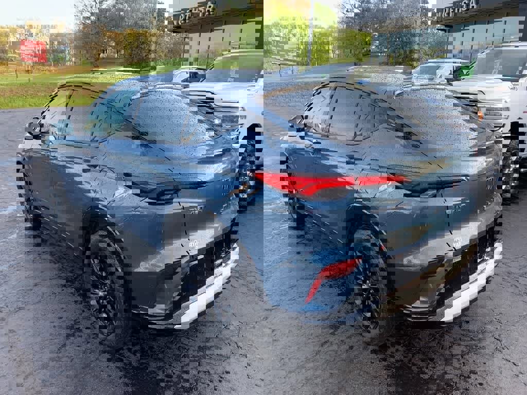 Used 2025 Buick Envista Sport Touring w/ Convenience I Package FWD image 3