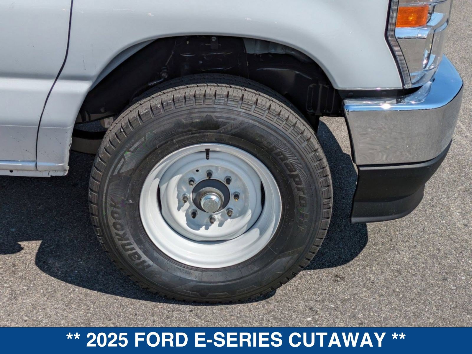 New 2025 Ford E-350 and Econoline 350 Super Duty w/ Power Equipment Group RWD image 13