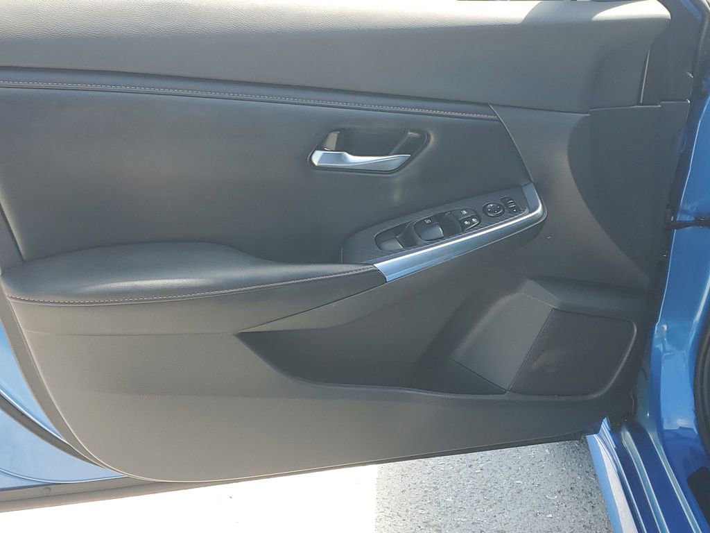 Certified 2021 Nissan Sentra SR FWD image 24
