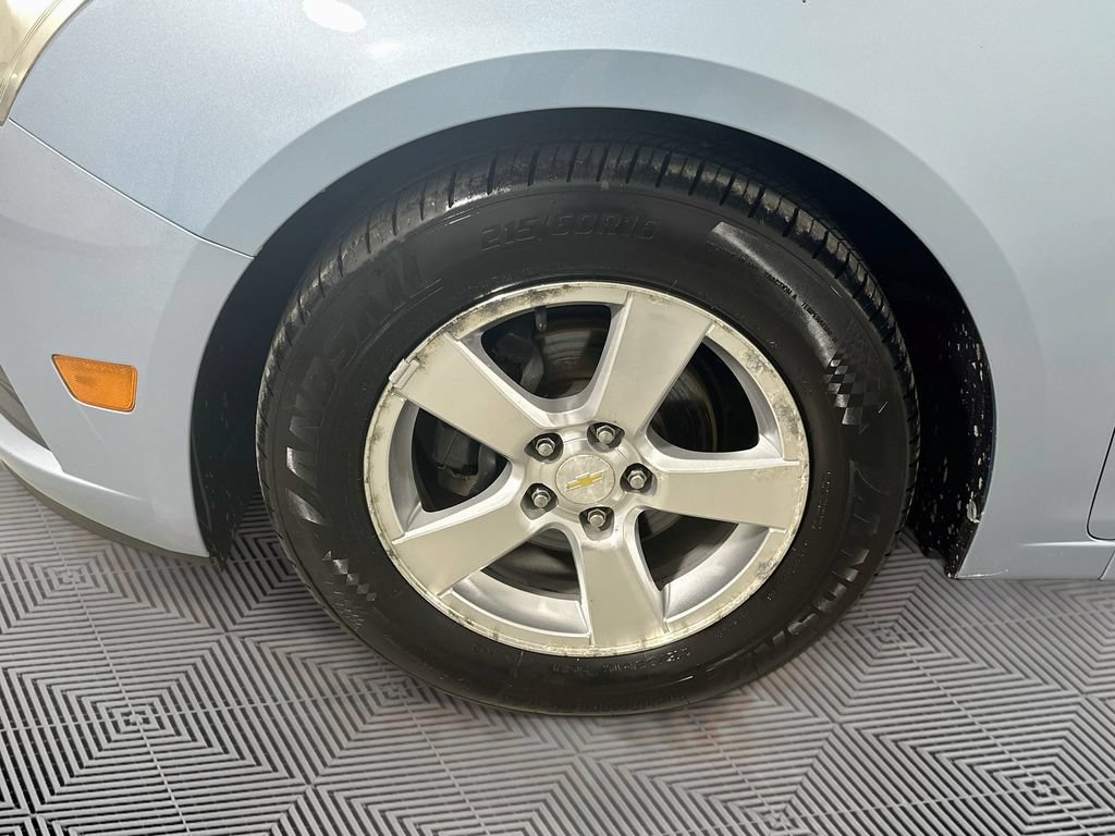 Used 2012 Chevrolet Cruze LT FWD image 25