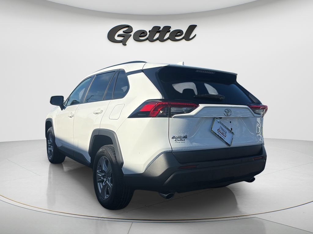 Used 2023 Toyota RAV4 XLE w/ Convenience Package FWD image 7