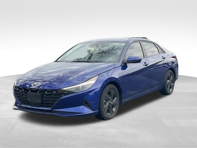 Used 2022 Hyundai Elantra SEL w/ Convenience Package image 2