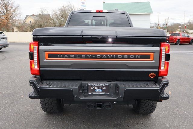 New 2026 Ford F250 Lariat w/ Black Appearance Package image 18