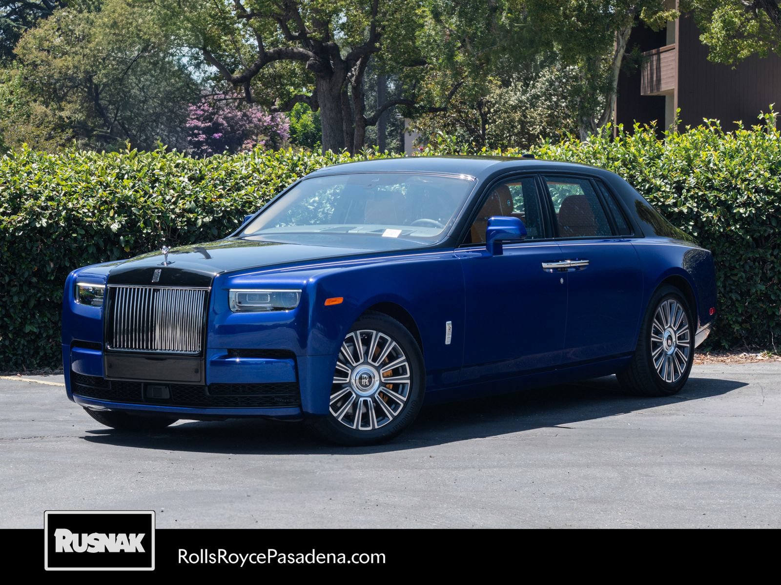 New 2027 Rolls-Royce Phantom Sedan RWD image 1