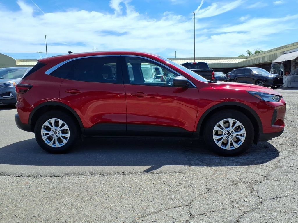 Certified 2023 Ford Escape Active AWD/4WD image 6