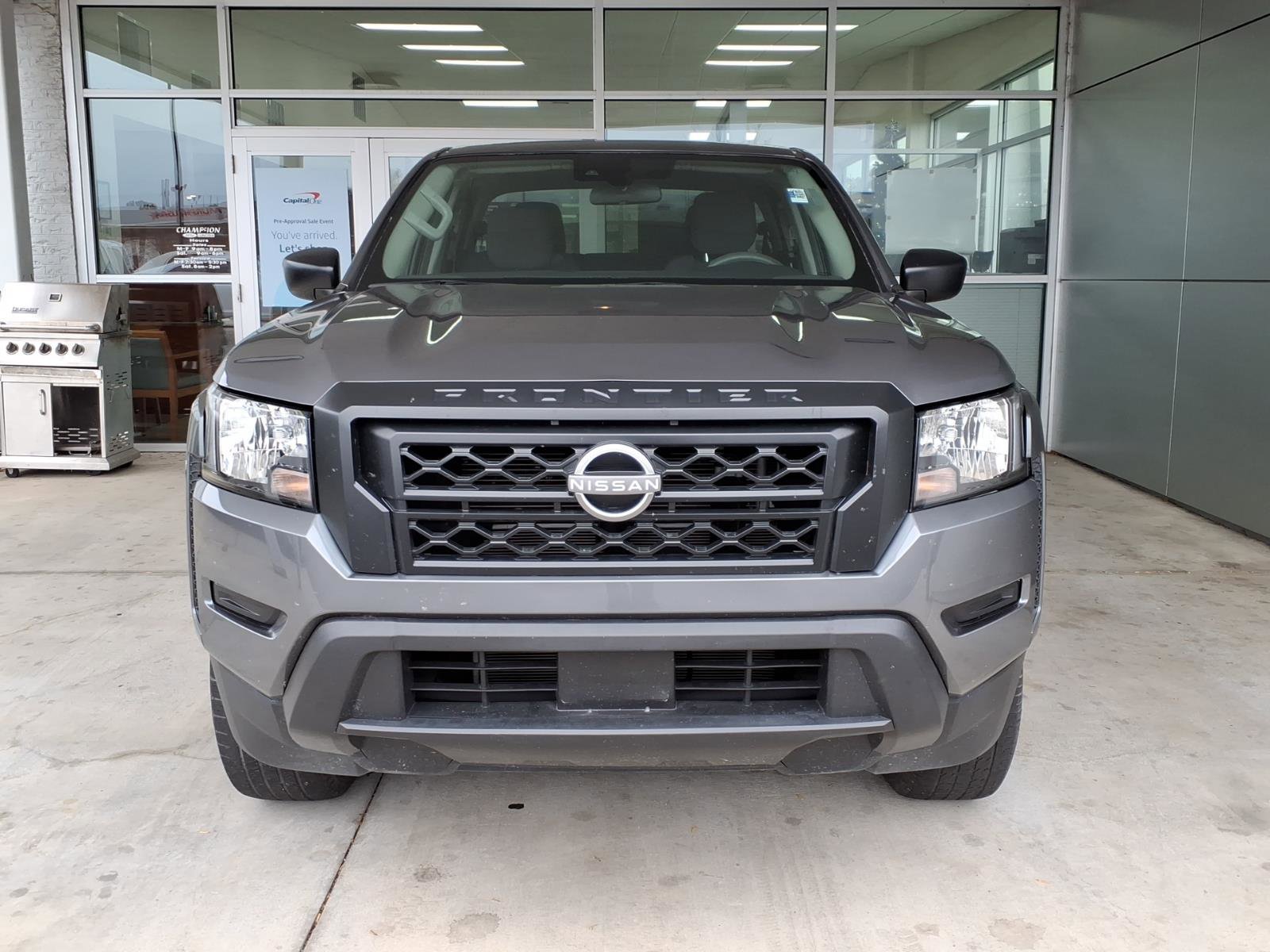Used 2022 Nissan Frontier S w/ Technology Package image 2