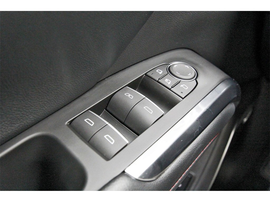 Used 2025 Chevrolet Traverse RS image 19