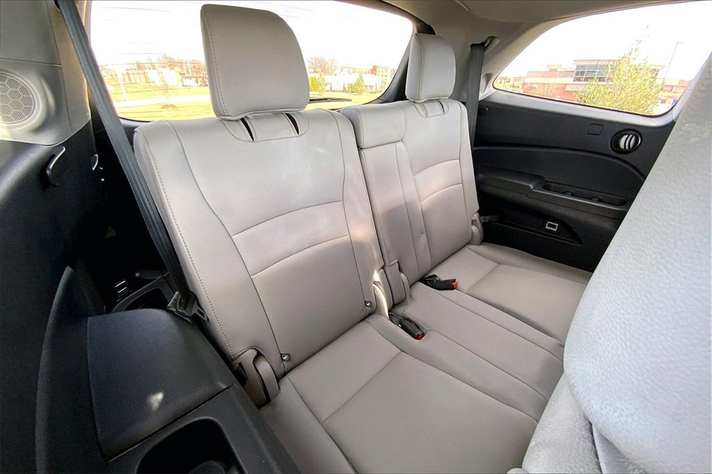 Used 2017 Honda Pilot Touring image 21