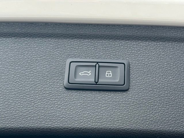 Used 2023 Audi Q5 2.0T Premium w/ Convenience Package AWD/4WD image 21