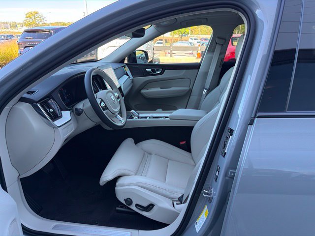 New 2027 Volvo XC60 B5 Ultra AWD/4WD image 12