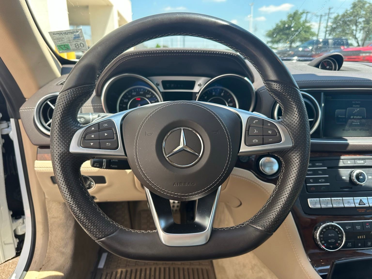 Used 2020 Mercedes-Benz SL 550 image 21