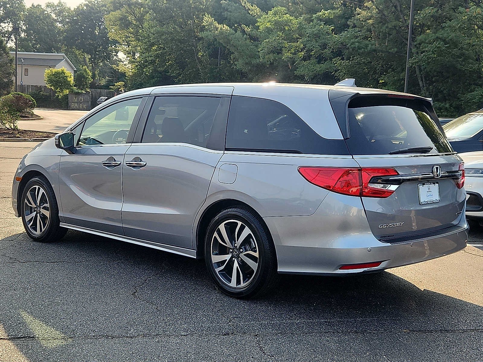 Certified 2024 Honda Odyssey Touring image 4