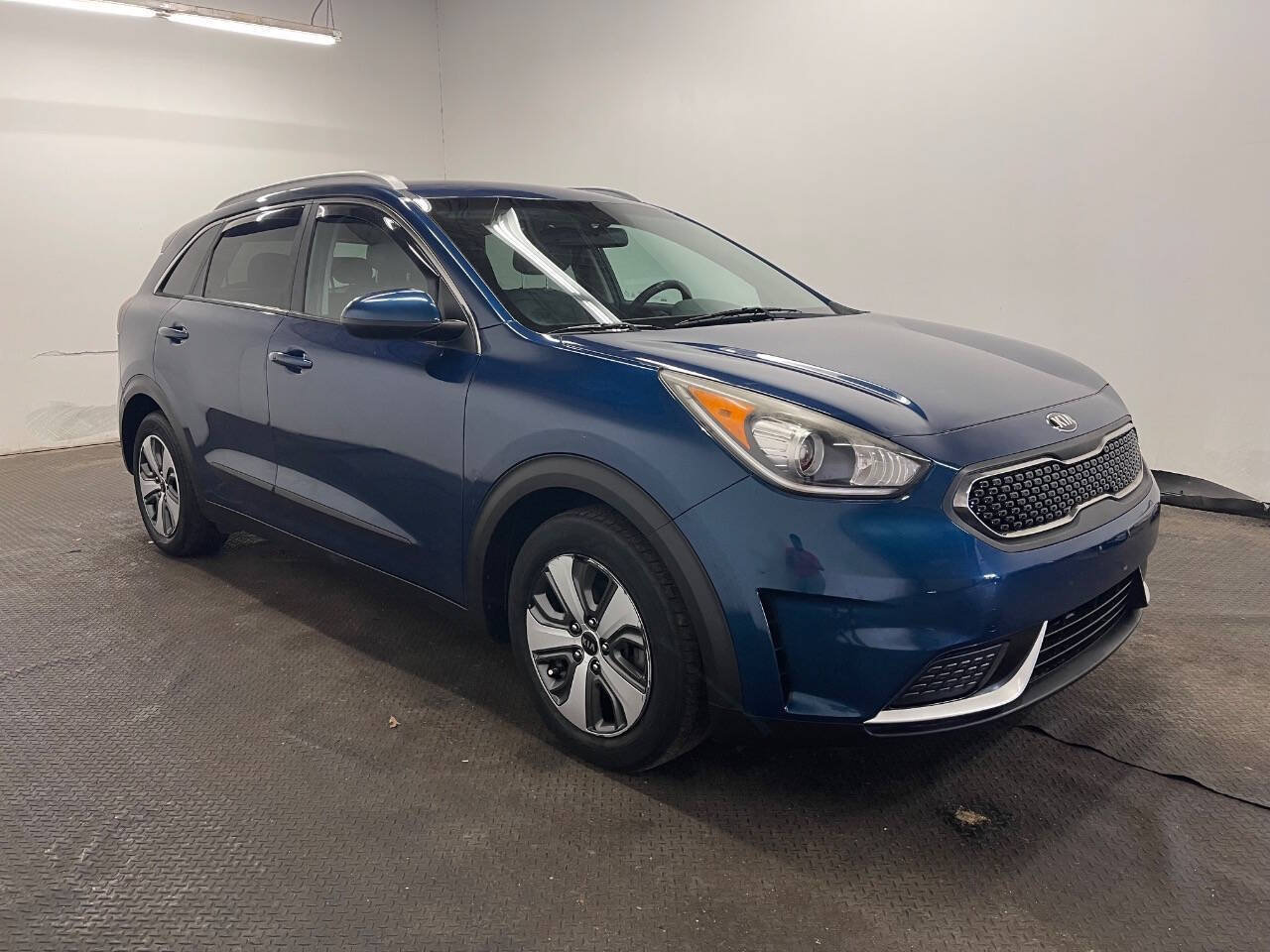 Used 2018 Kia Niro LX FWD image 3