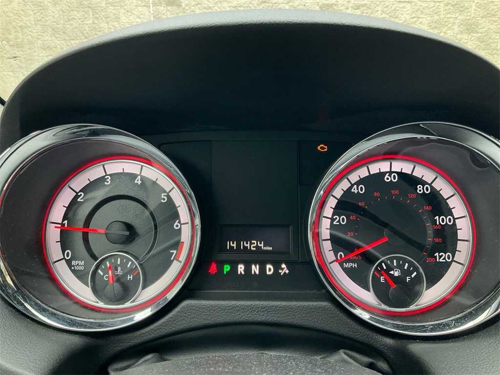 Used 2016 Dodge Grand Caravan SE image 12