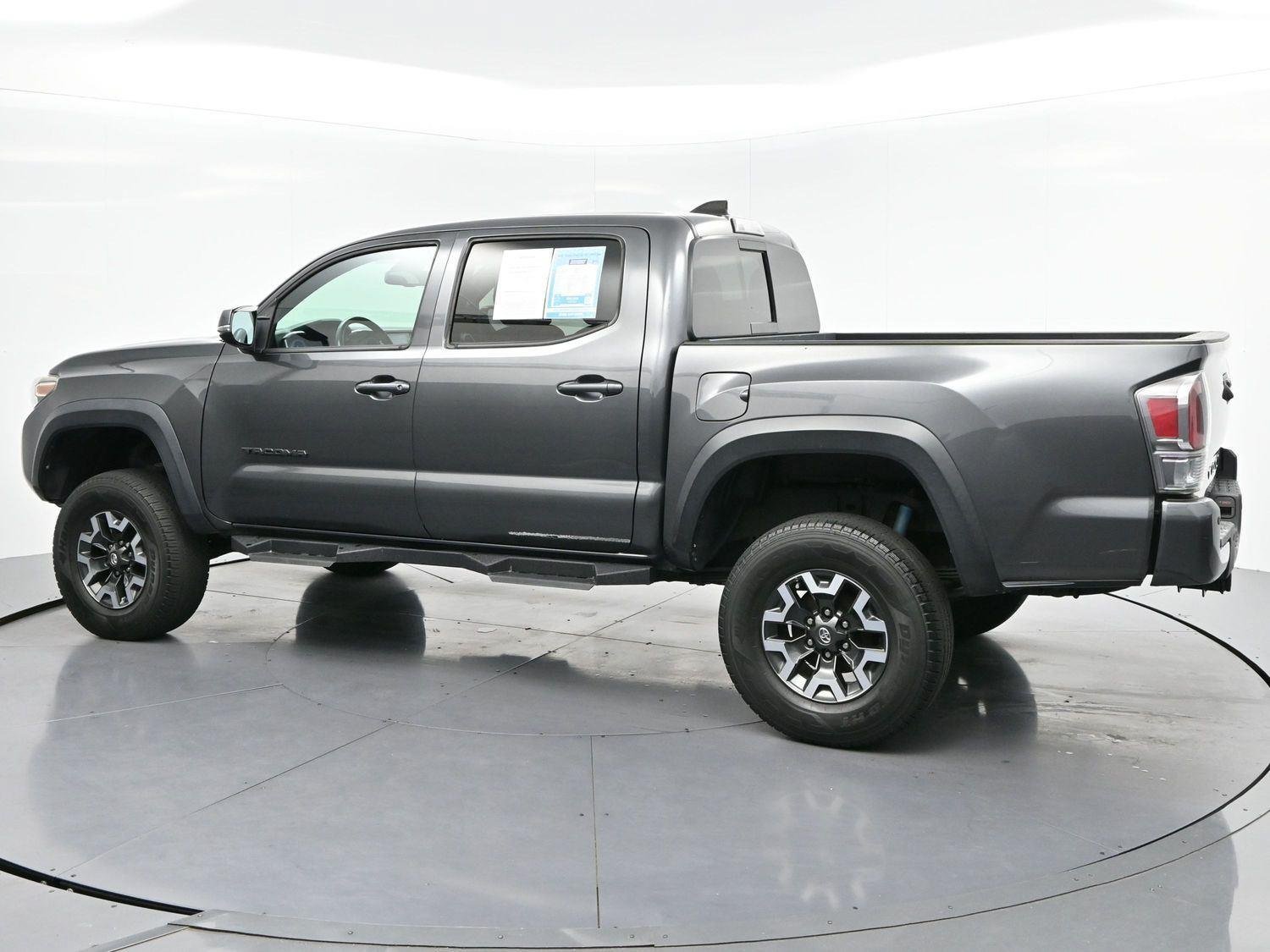 Used 2020 Toyota Tacoma TRD Off-Road w/ Technology Package AWD/4WD image 5