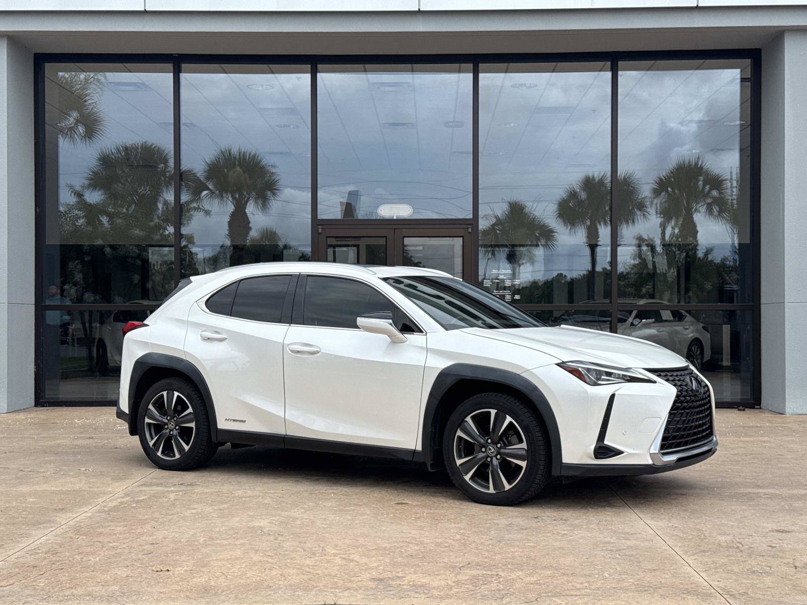 Used 2022 Lexus UX 250h w/ Accessory Package (Z2) AWD/4WD image 35