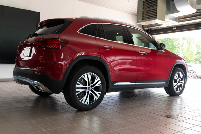 New 2026 Mercedes-Benz GLA 250 4MATIC image 8